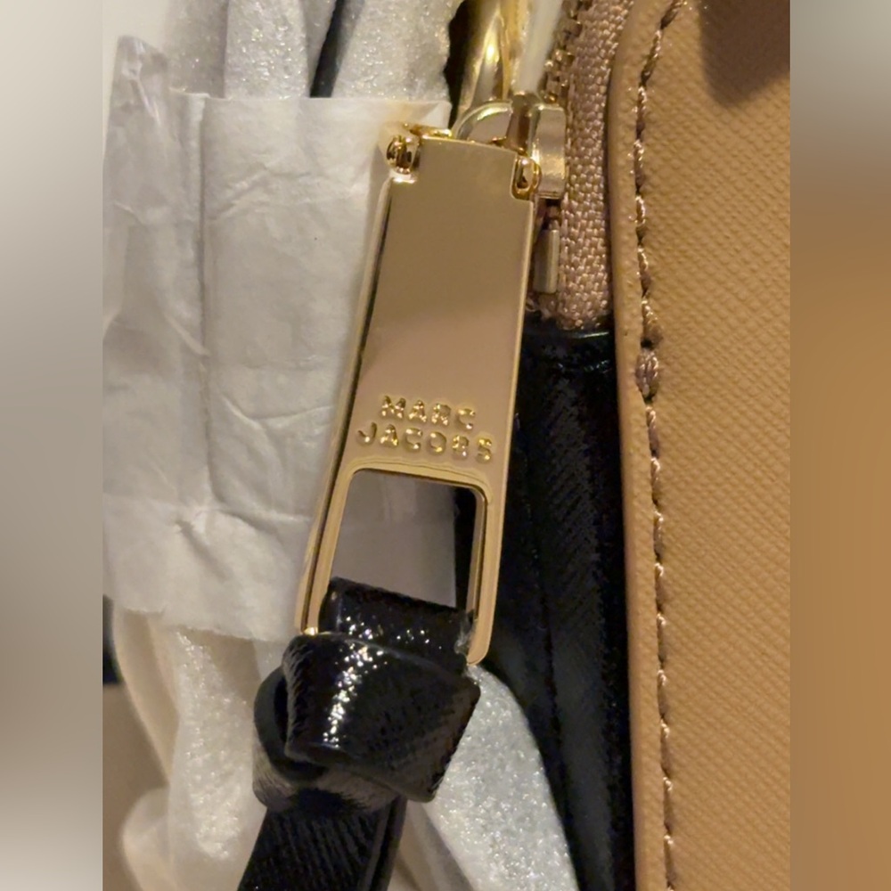 Marc Jacobs The Snapshot...$325 in store/online - Picture 14 of 16